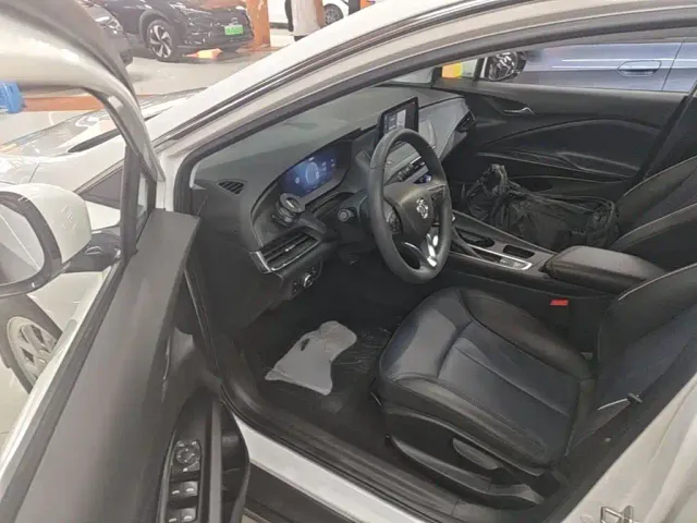 Buick Velite 6 — Фото автомобиля 15