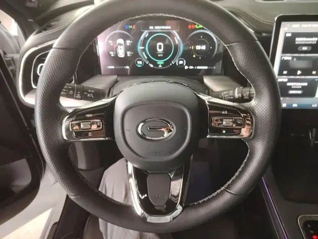 GAC Trumpchi GS8 — Фото автомобиля 10