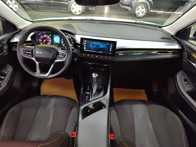 Roewe i5 — Фото автомобиля 9