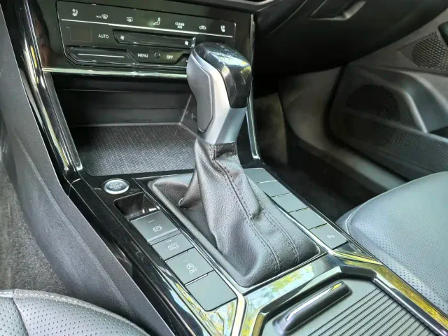 Volkswagen Passat — Фото автомобиля 9