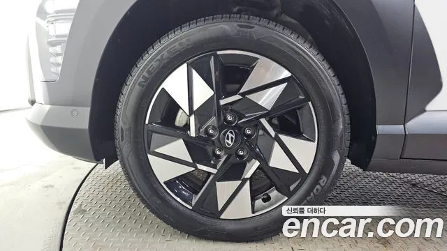 Hyundai Kona — Фото автомобиля 5