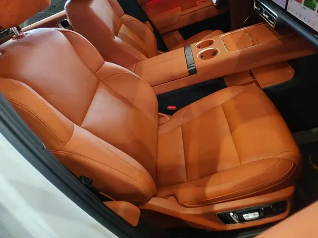 Li Auto L7 — Фото автомобиля 24