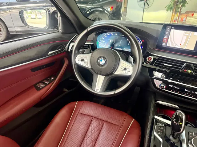 BMW 5 Series — Фото автомобиля 8