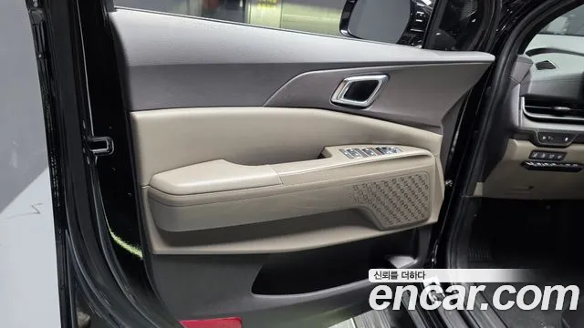 Kia Carnival — Фото автомобиля 14