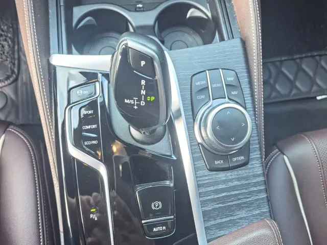 BMW 5 Series — Фото автомобиля 8