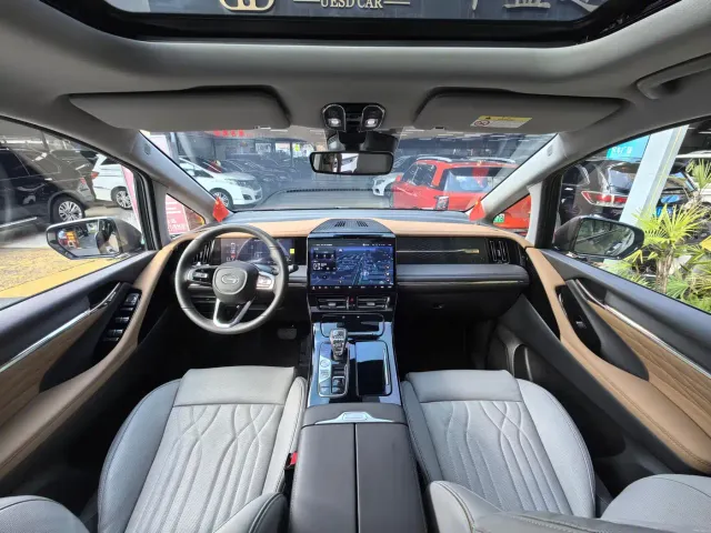GAC Trumpchi M8 — Фото автомобиля 16