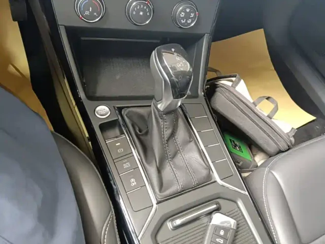 Volkswagen Passat — Фото автомобиля 13