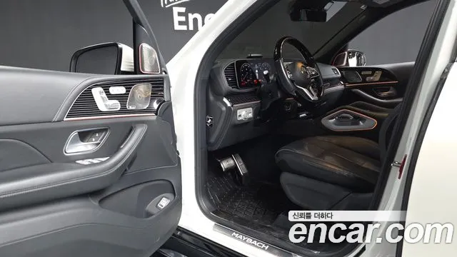 Mercedes-Benz GLS-Class — Фото автомобиля 10