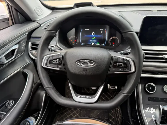 Chery Tiggo 8 — Фото автомобиля 12