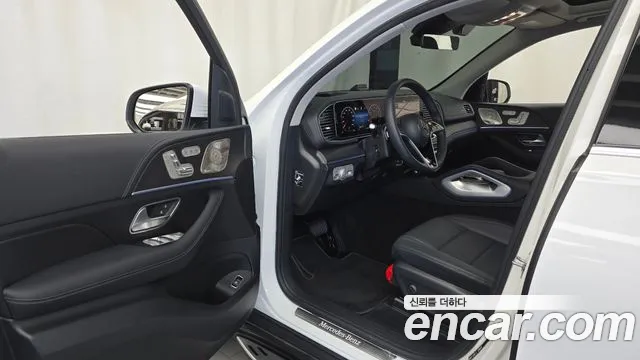 Mercedes-Benz GLE-Class — Фото автомобиля 15