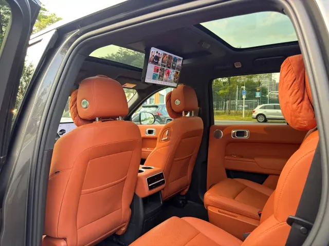 Li Auto L8 — Фото автомобиля 16