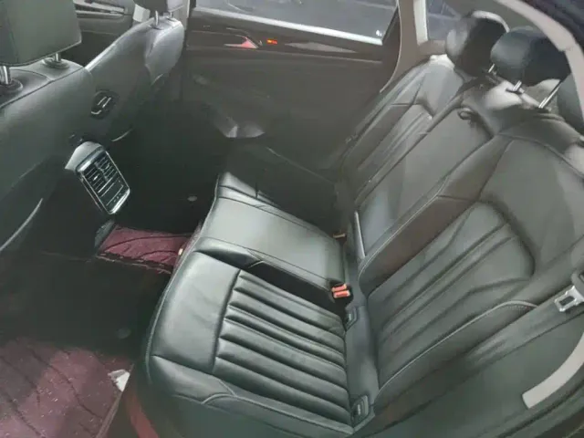 Volkswagen Passat — Фото автомобиля 16