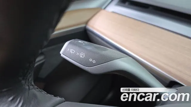 Tesla Model 3 — Фото автомобиля 29