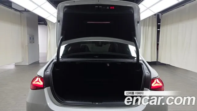 Mercedes-Benz E-Class E-класс W214 — Фото автомобиля 17