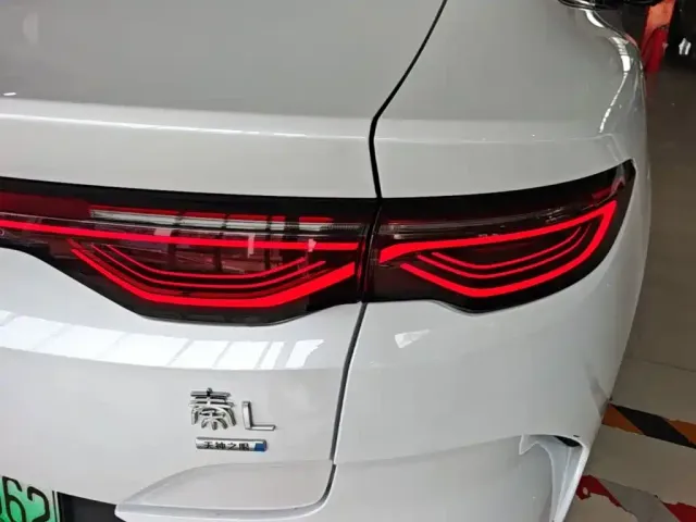 BYD Qin L — Фото автомобиля 7