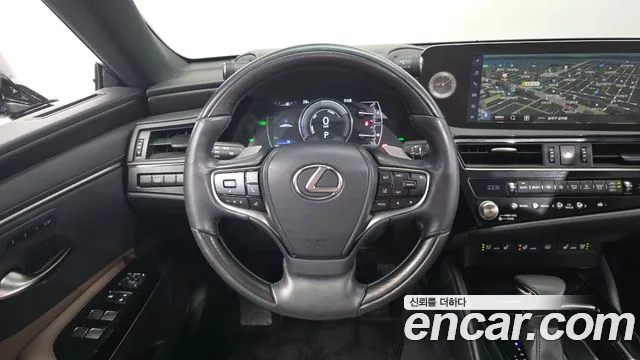 Lexus ES — Фото автомобиля 12