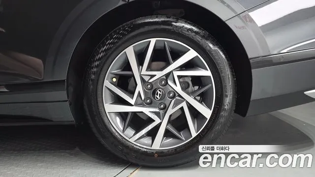 Hyundai Grandeur Grandeur (GN7) 2.5 Бензин 2WD — Фото автомобиля 6