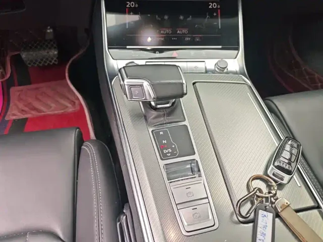Audi A6L — Фото автомобиля 13