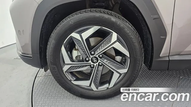 Hyundai Tucson Tucson (NX4) Бензин 1.6 турбо 2WD — Фото автомобиля 19