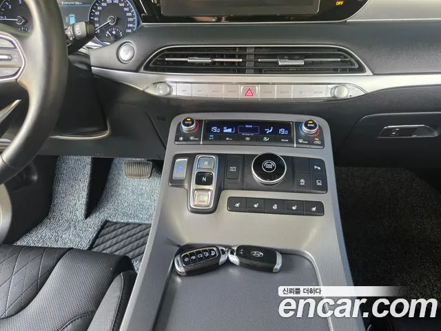Hyundai Palisade Palisade Дизель 2.2 2WD — Фото автомобиля 12