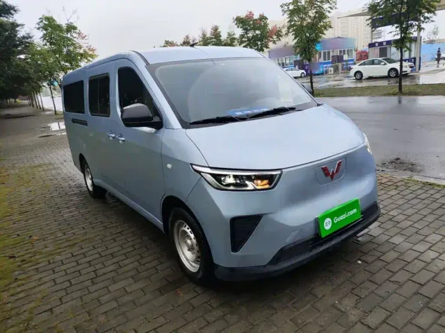 Wuling Yangguang — Фото автомобиля 3