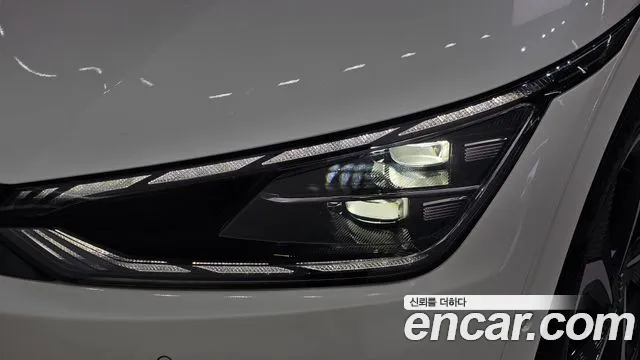 Kia EV6 — Фото автомобиля 21