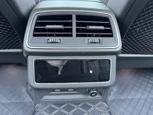 Audi A6L — Фото автомобиля 14