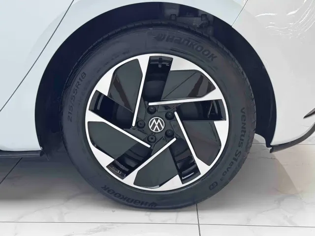Volkswagen ID.3 — Фото автомобиля 6