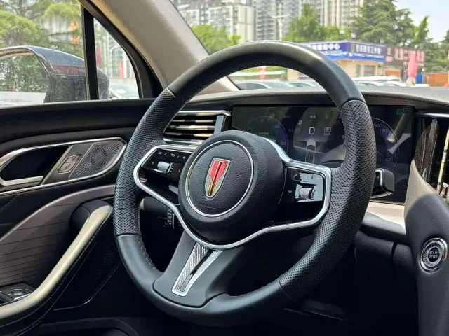 Hongqi HS7 PHEV — Фото автомобиля 9