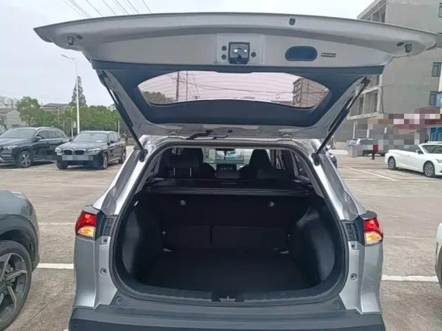 Toyota Frontlander — Фото автомобиля 18
