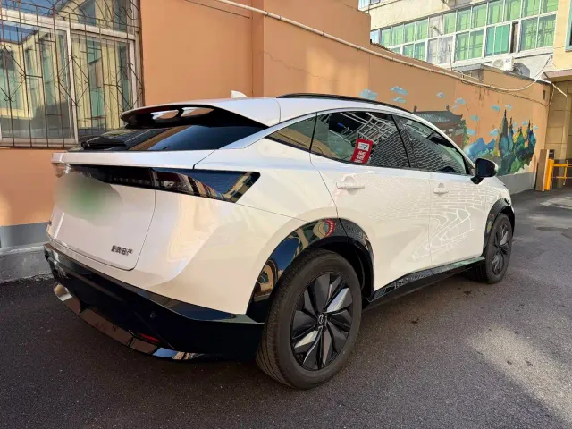 Nissan Ariya — Фото автомобиля 5