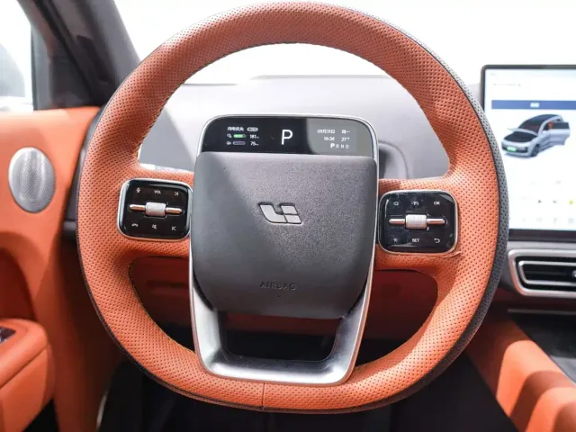 Li Auto L9 — Фото автомобиля 12