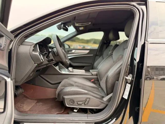 Audi Audi A6L 2022 55 TFSI quattro Premium Dynamic — Фото автомобиля 6
