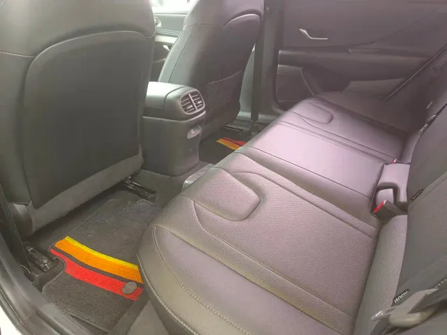 Hyundai Elantra — Фото автомобиля 8