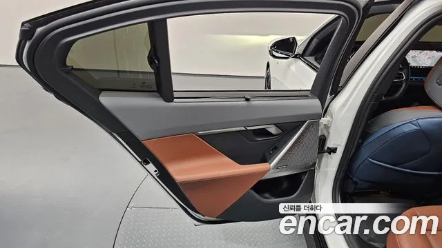 BMW 5-Series 5 серия (G60) 530i xDrive M Sport — Фото автомобиля 21