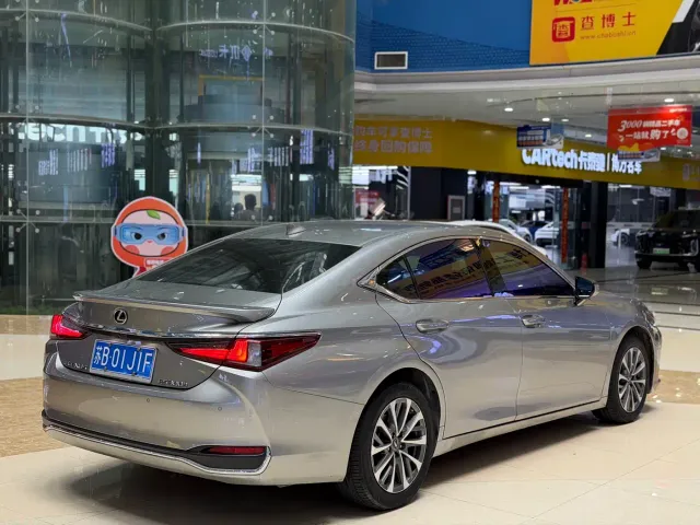 Lexus Lexus ES 2022 300h Excellence Edition — Фото автомобиля 5