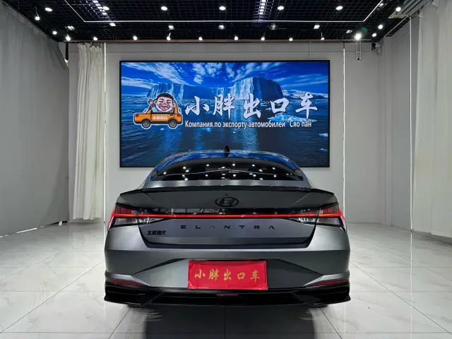 Hyundai Elantra — Фото автомобиля 5