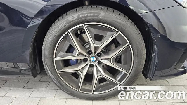 BMW 5-Series — Фото автомобиля 20