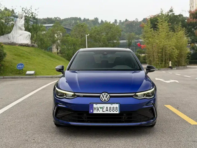 Volkswagen Golf — Фото автомобиля 2
