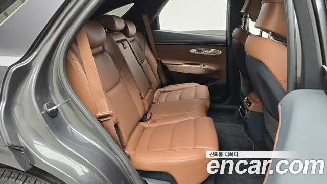 Genesis GV70 — Фото автомобиля 11