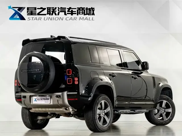 Land Rover Defender — Фото автомобиля 6