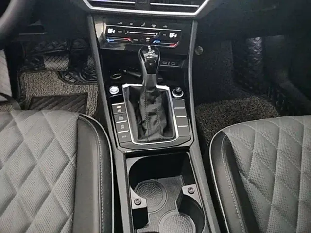 Volkswagen Sagitar — Фото автомобиля 13