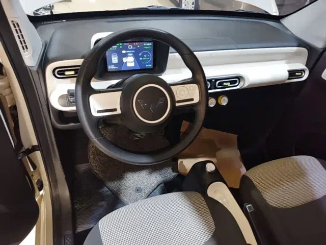 Wuling Hongguang Mini EV — Фото автомобиля 9