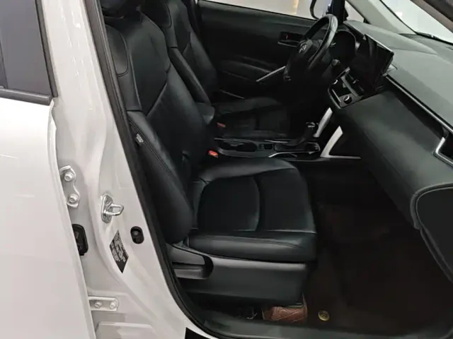 Toyota Corolla Cross — Фото автомобиля 24
