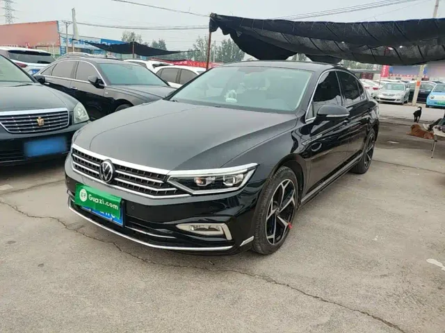 Фотография автомобиля — Volkswagen Magotan