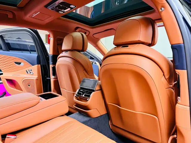 Bentley Flying Spur — Фото автомобиля 16