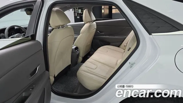 Hyundai Avante CN7 — Фото автомобиля 17