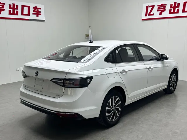 Volkswagen Lavida — Фото автомобиля 16