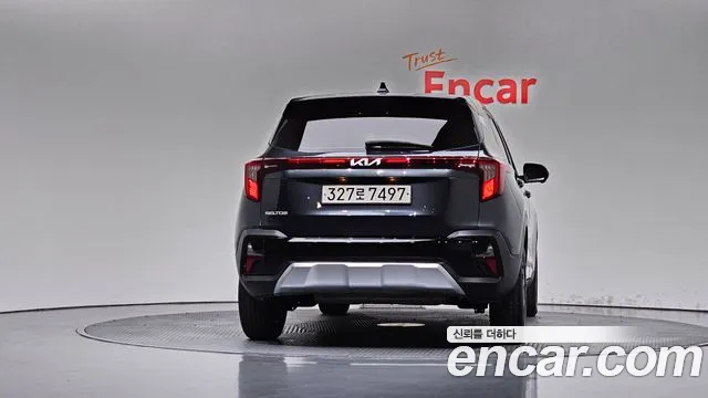 Kia Seltos — Фото автомобиля 4