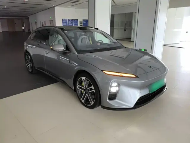 Nio ET5 Touring — Фото автомобиля 3